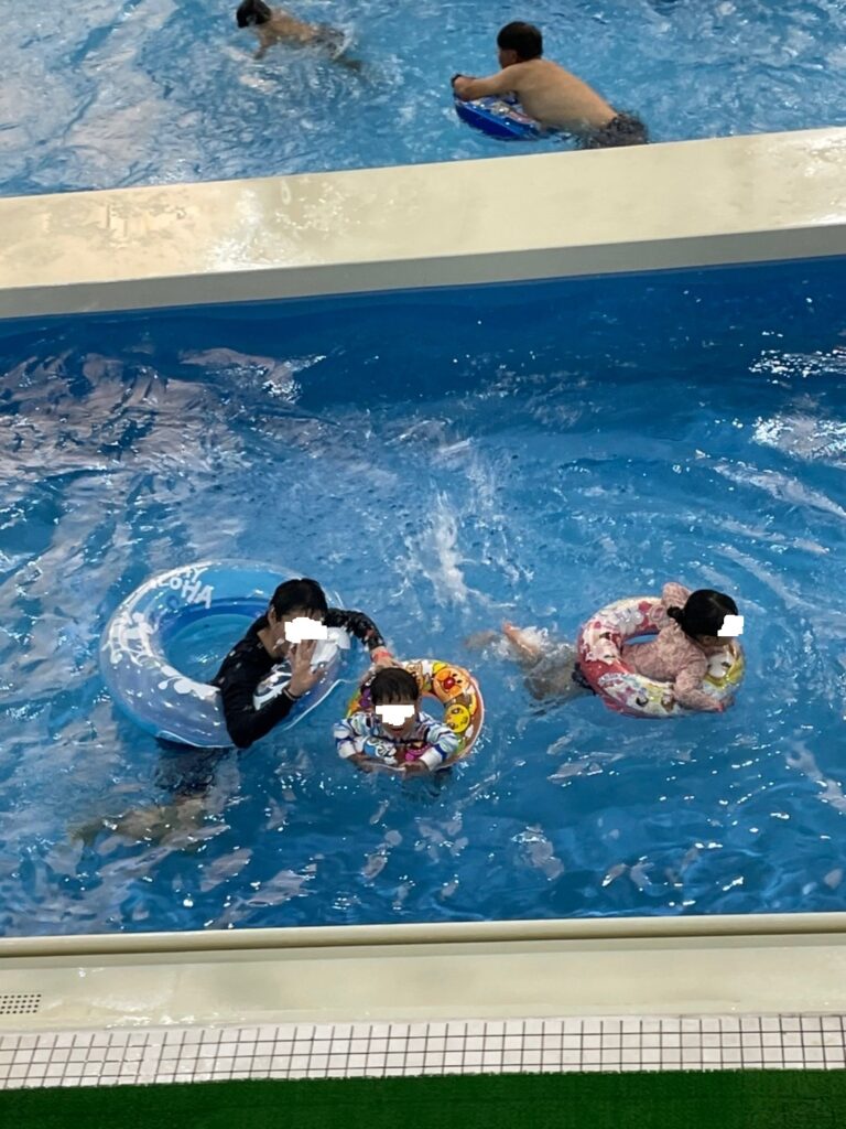くだまつ健康パークの流れるプール