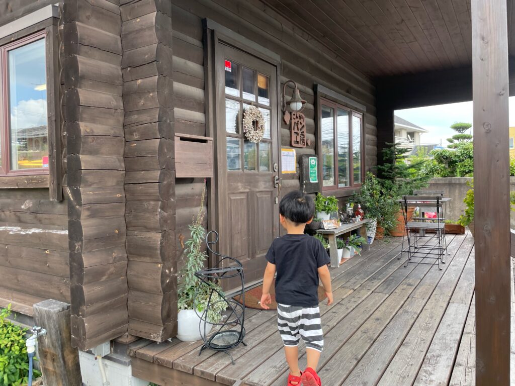 こんがりパン工房の入口