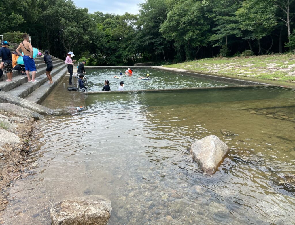 鳴滝公園のプール
