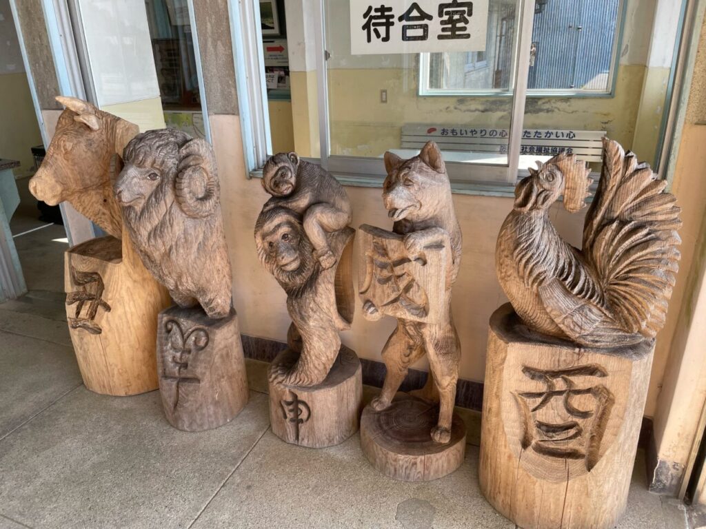 Waiting room at the ropeway Riba in Ohirayama Summit Park