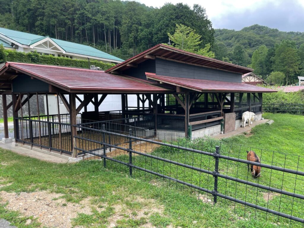 船方農場の動物小屋