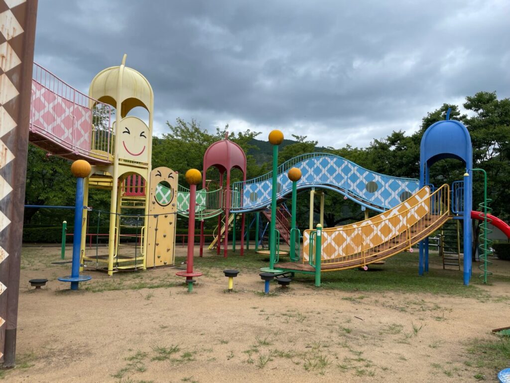 萩市の夏みかんランドの複合遊具