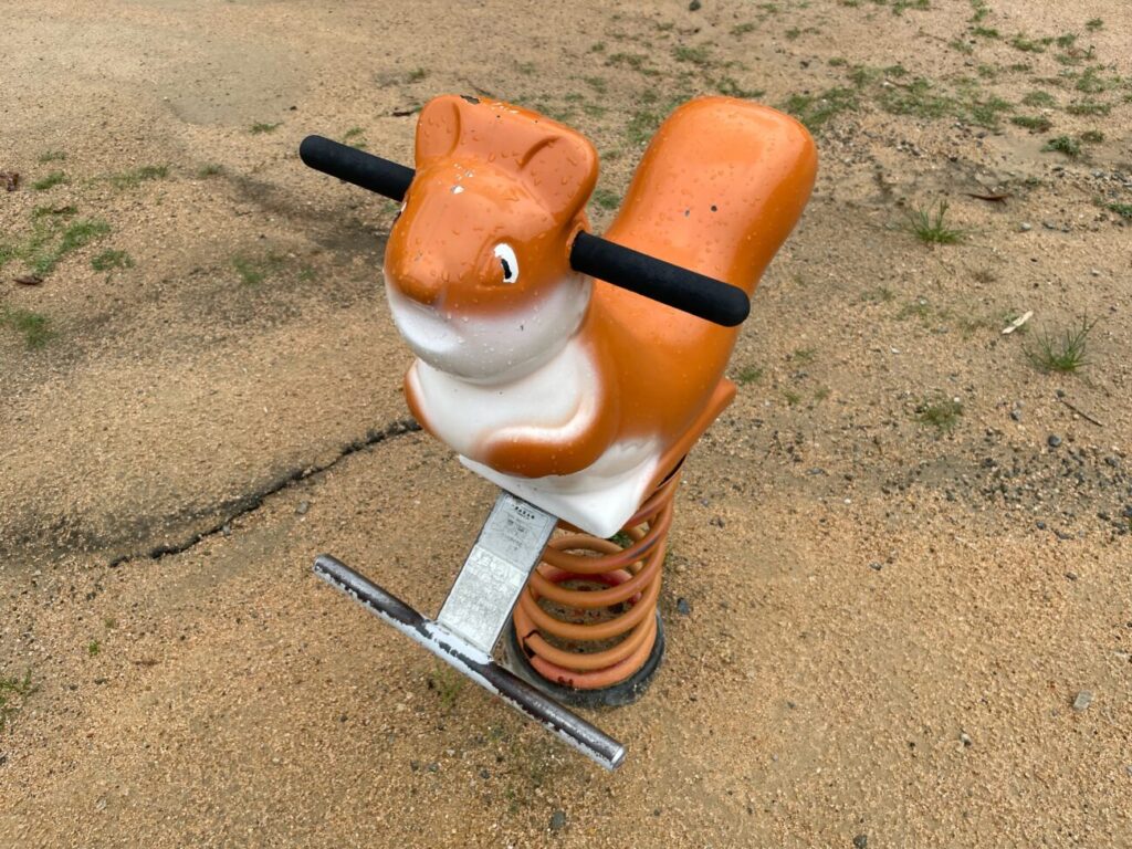 萩市の夏みかんランドのスプリング遊具