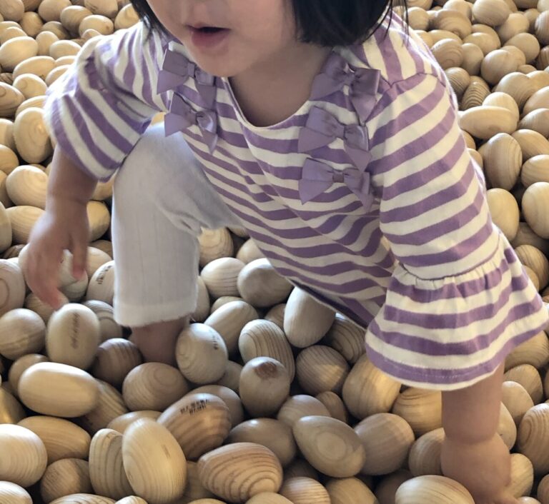 長門おもちゃ美術館の木のたまご