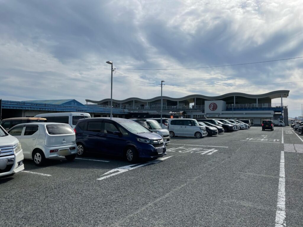 メバル公園横の駐車場