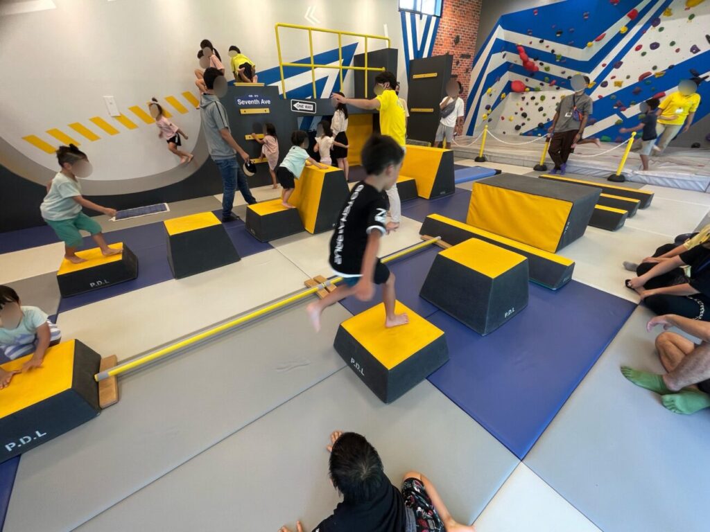 Moovi下関のボルダリングやパルクール