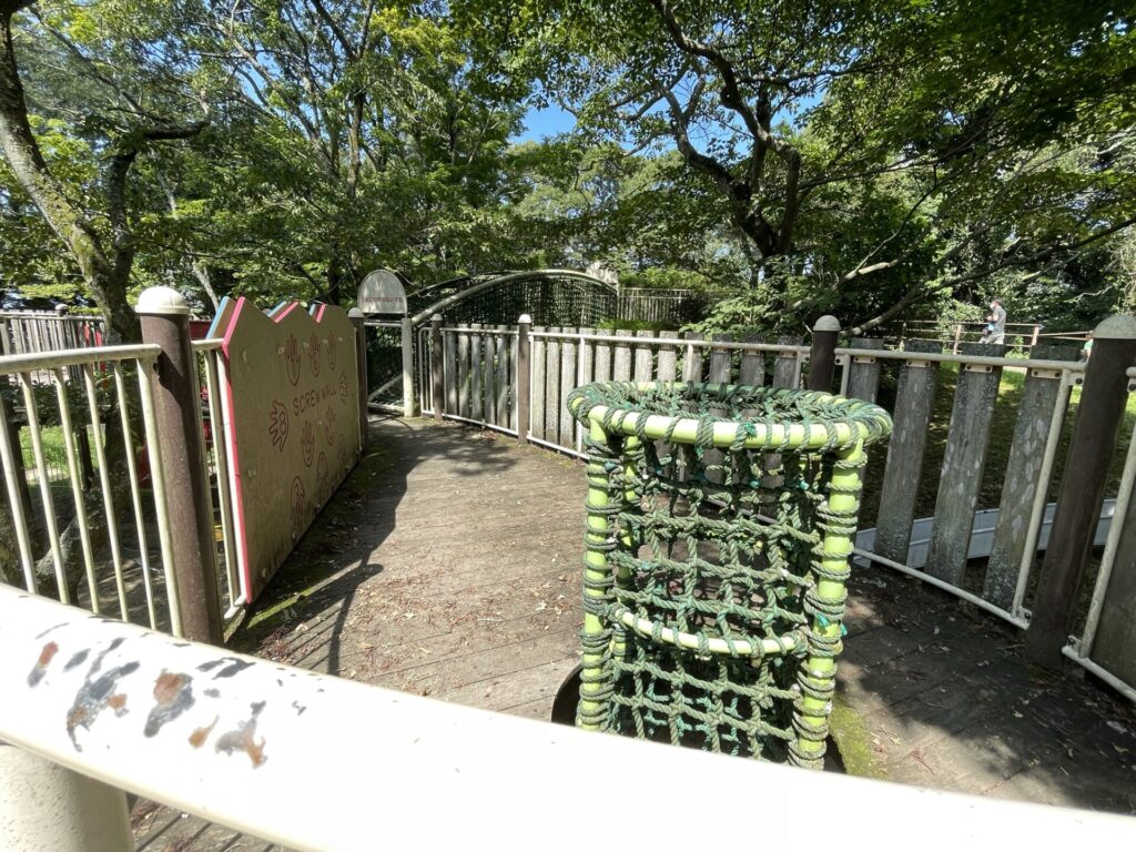 火の山公園の山頂のアスレチック