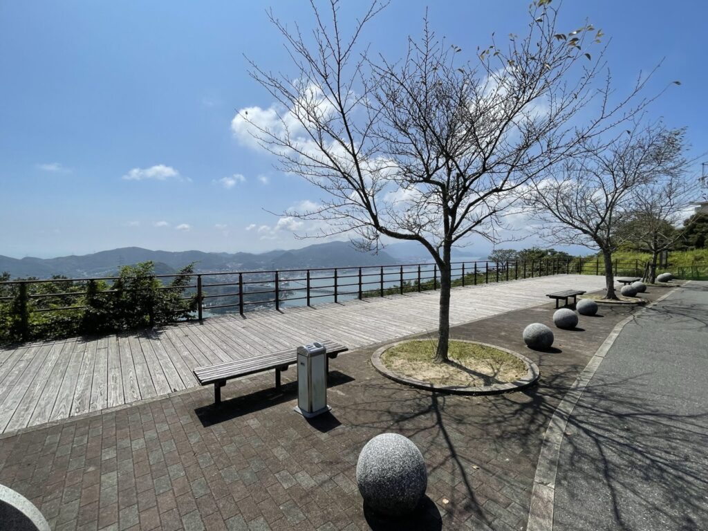 火の山公園の山頂の広場