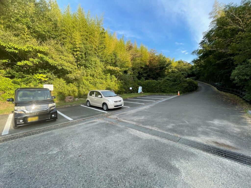 藤尾山公園の駐車場