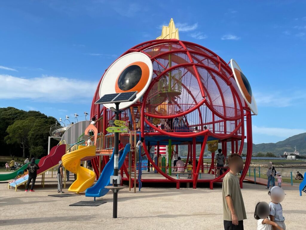 メバル公園のがんばるメバール号という遊具