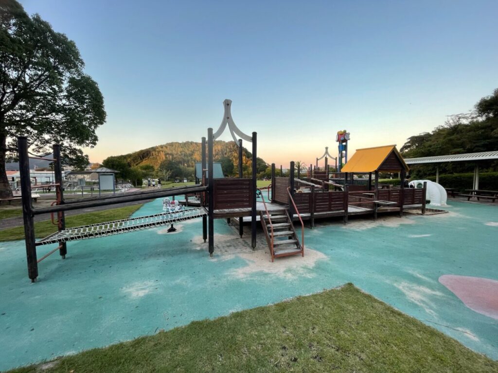 長門市総合公園の幼児用の複合遊具