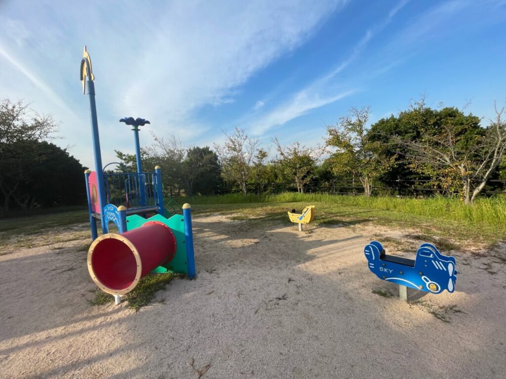 藤尾山公園の遊具広場の遊具