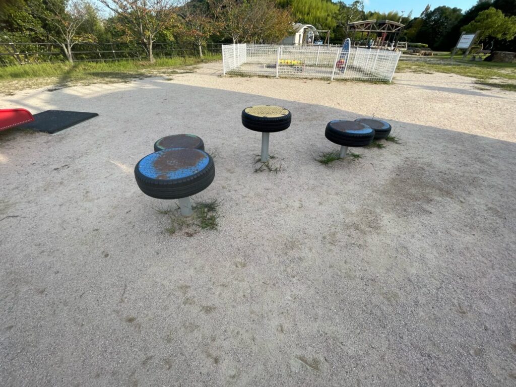 藤尾山公園の遊具広場の遊具