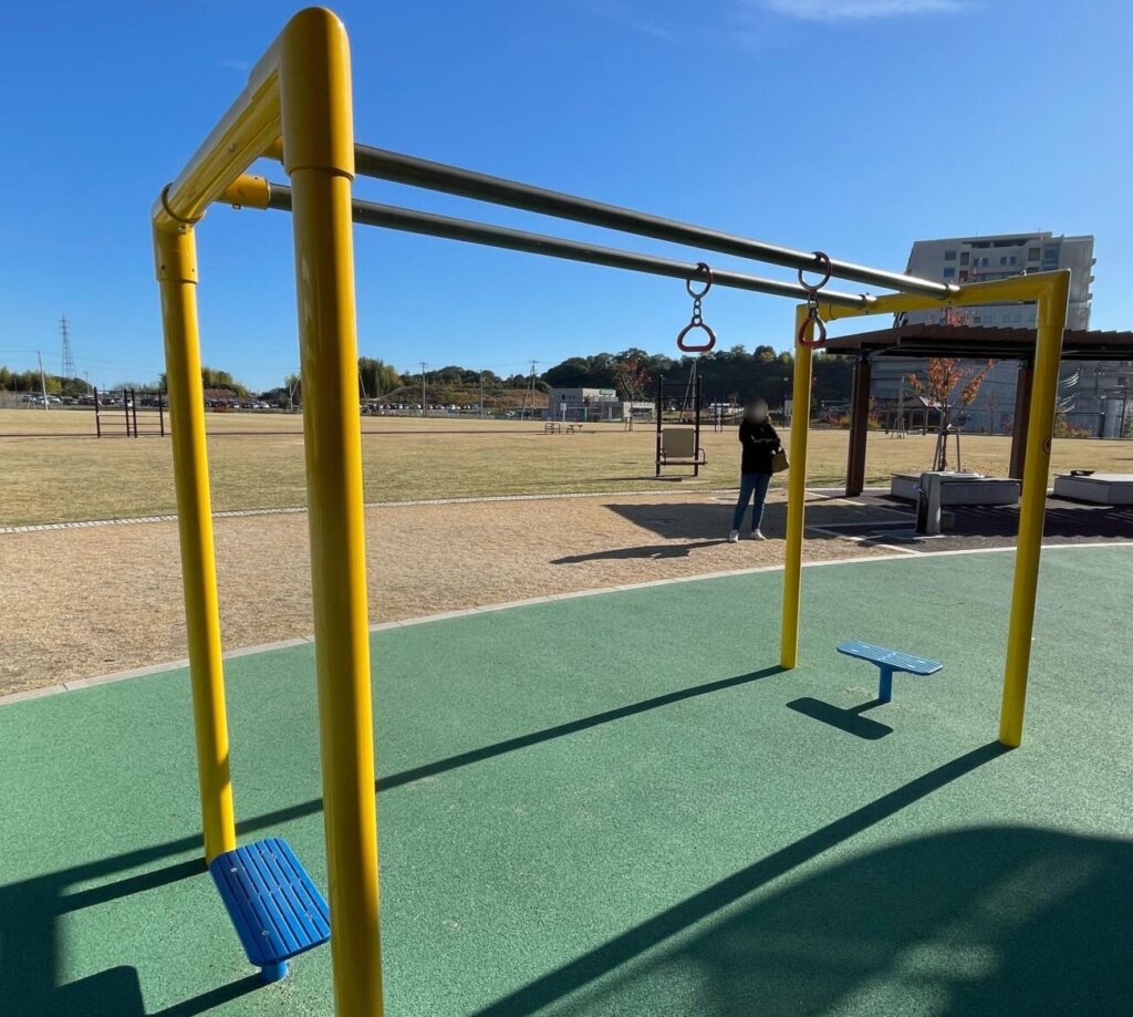 愛宕山ふくろう公園の遊具