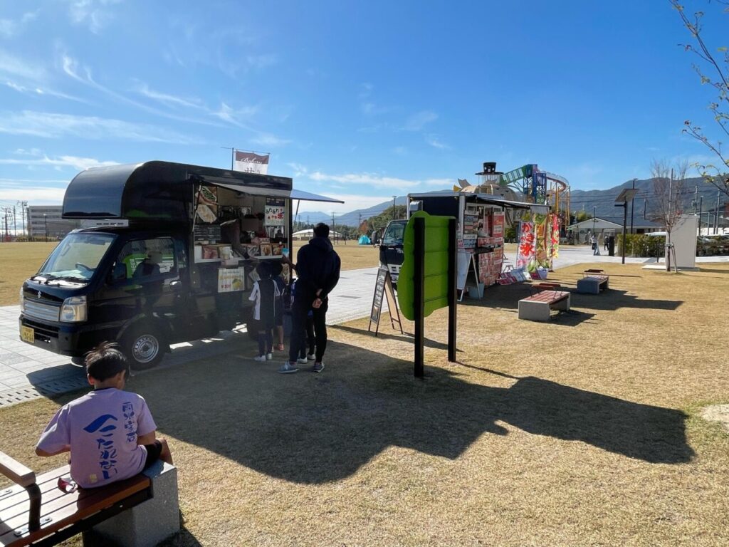 愛宕山ふくろう公園のキッチンカー