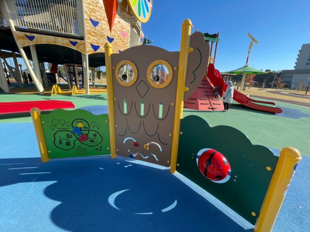愛宕山ふくろう公園の遊具
