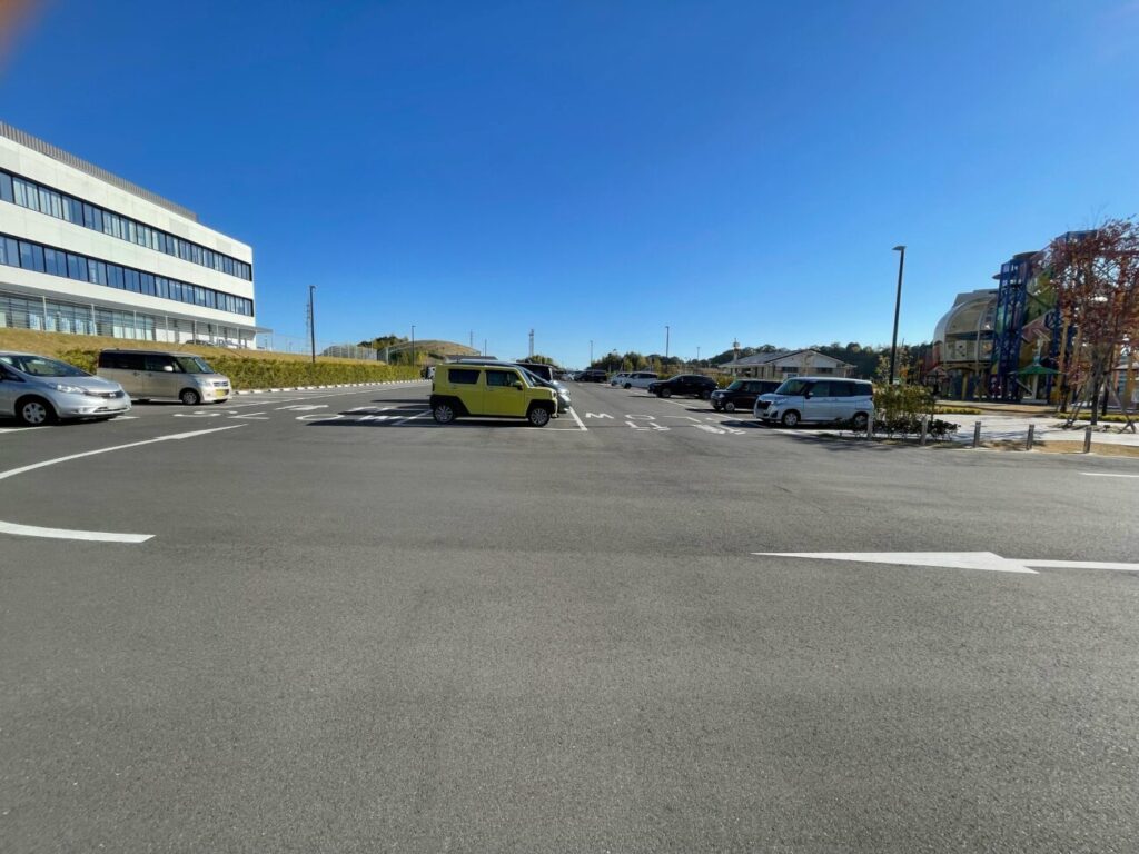 愛宕山ふくろう公園の駐車場