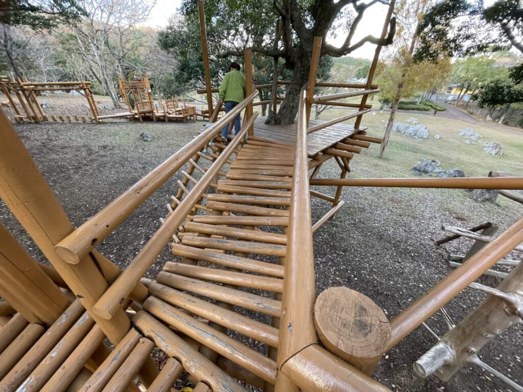 秋吉台家族旅行村の丸太王国
