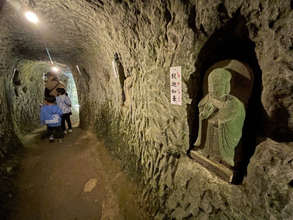 桂昌寺跡の地獄極楽の釈迦如来