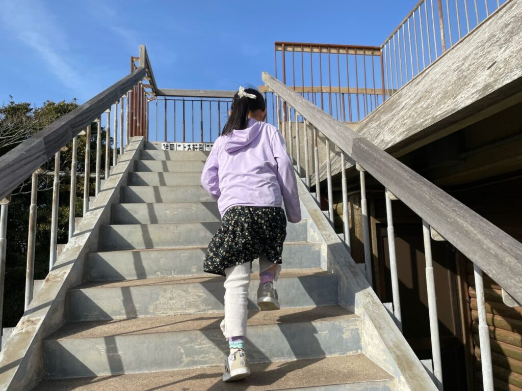 千畳敷の展望台の階段