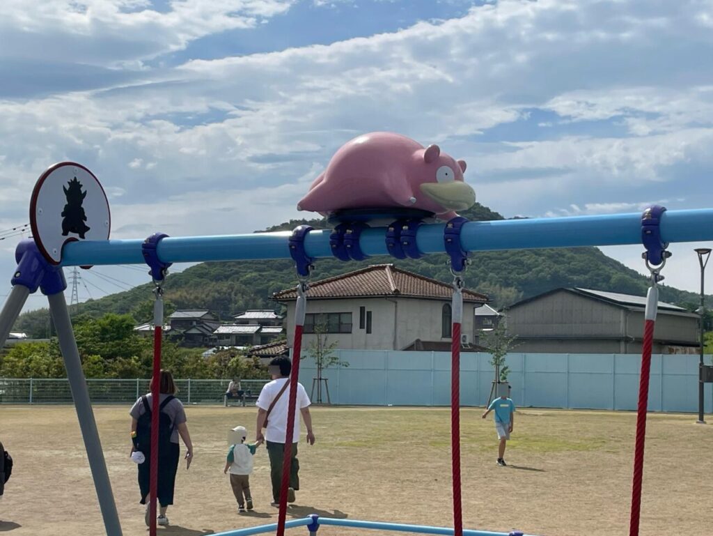 ヤドン公園のヤドンのブランコ