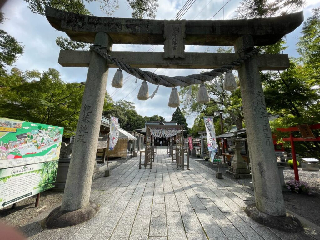 山口県宇部市の琴崎八幡宮の鳥居