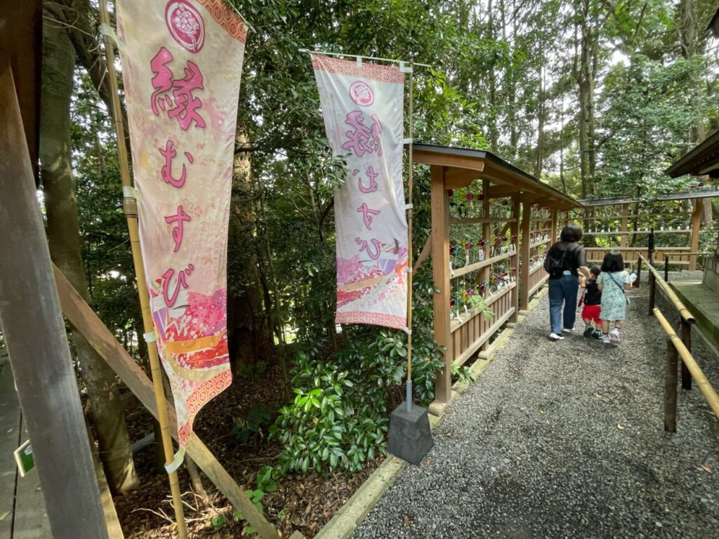 山口県宇部市の琴崎八幡宮の風鈴まつりの境内