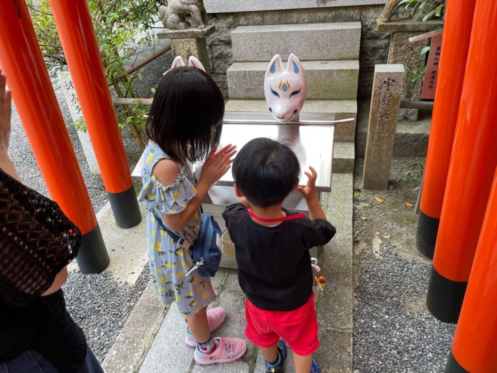 山口県宇部市の琴崎八幡宮の風鈴まつりの境内