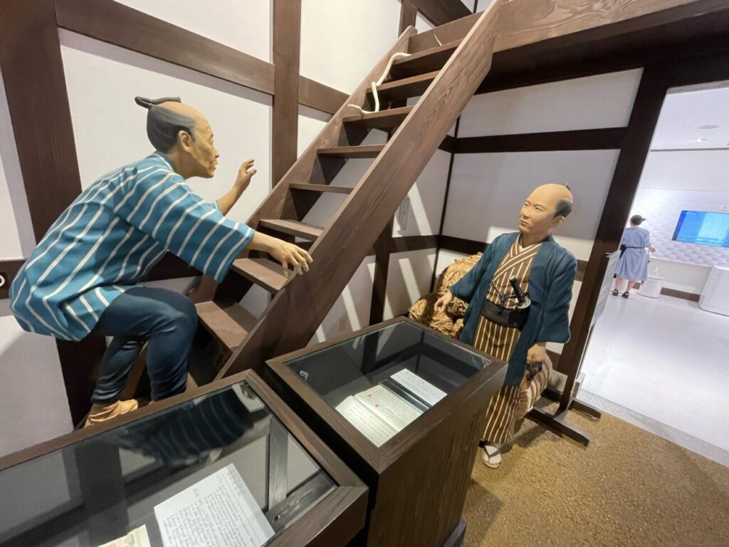 岩国シロヘビの館の中の展示