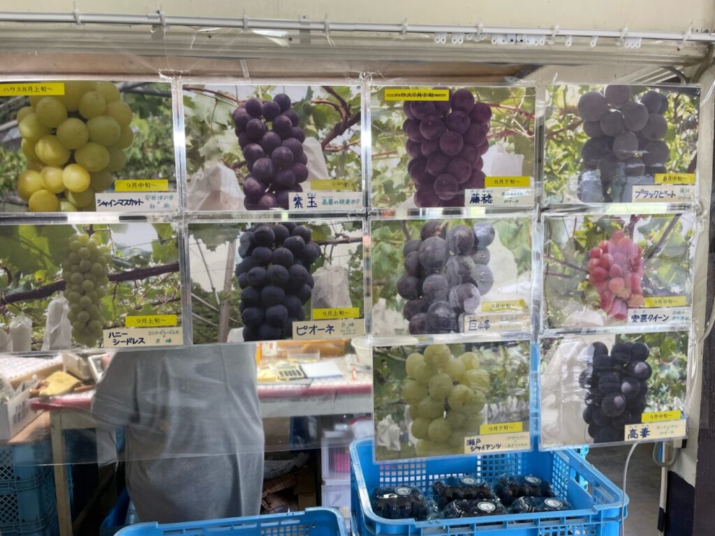あゆみ農園の直売所の中