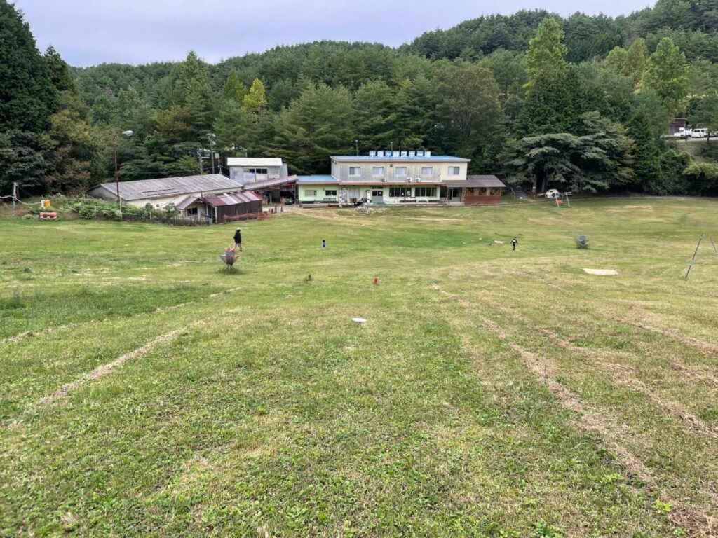 十種ヶ峰ウッドパークオートキャンプ場のゲレンデ